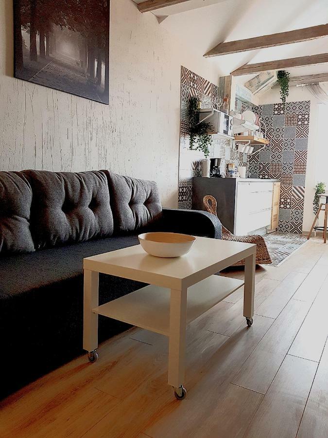 Dp Art 14 Old Town Self Check In Apartment Kaunas Exterior photo